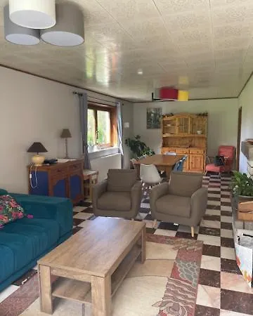 Dom wakacyjny Le De La Champagne