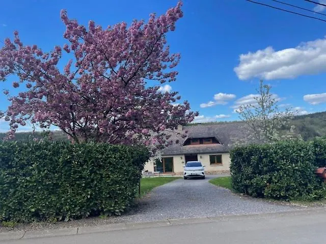 Le De La Champagne Hébergement de vacances Olloy-sur-Viroin